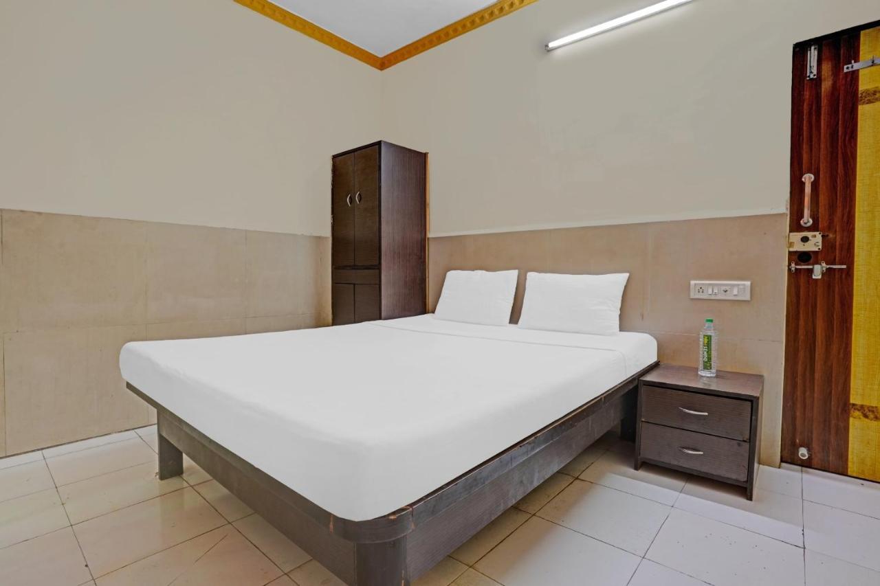 Spot On 81122 Alfa Lodge مومباي المظهر الخارجي الصورة