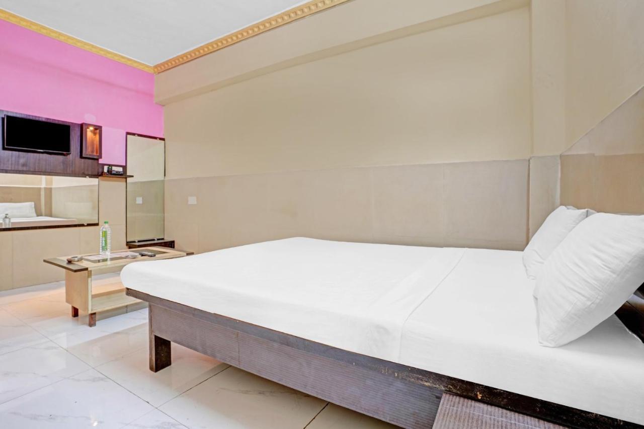 Spot On 81122 Alfa Lodge مومباي المظهر الخارجي الصورة
