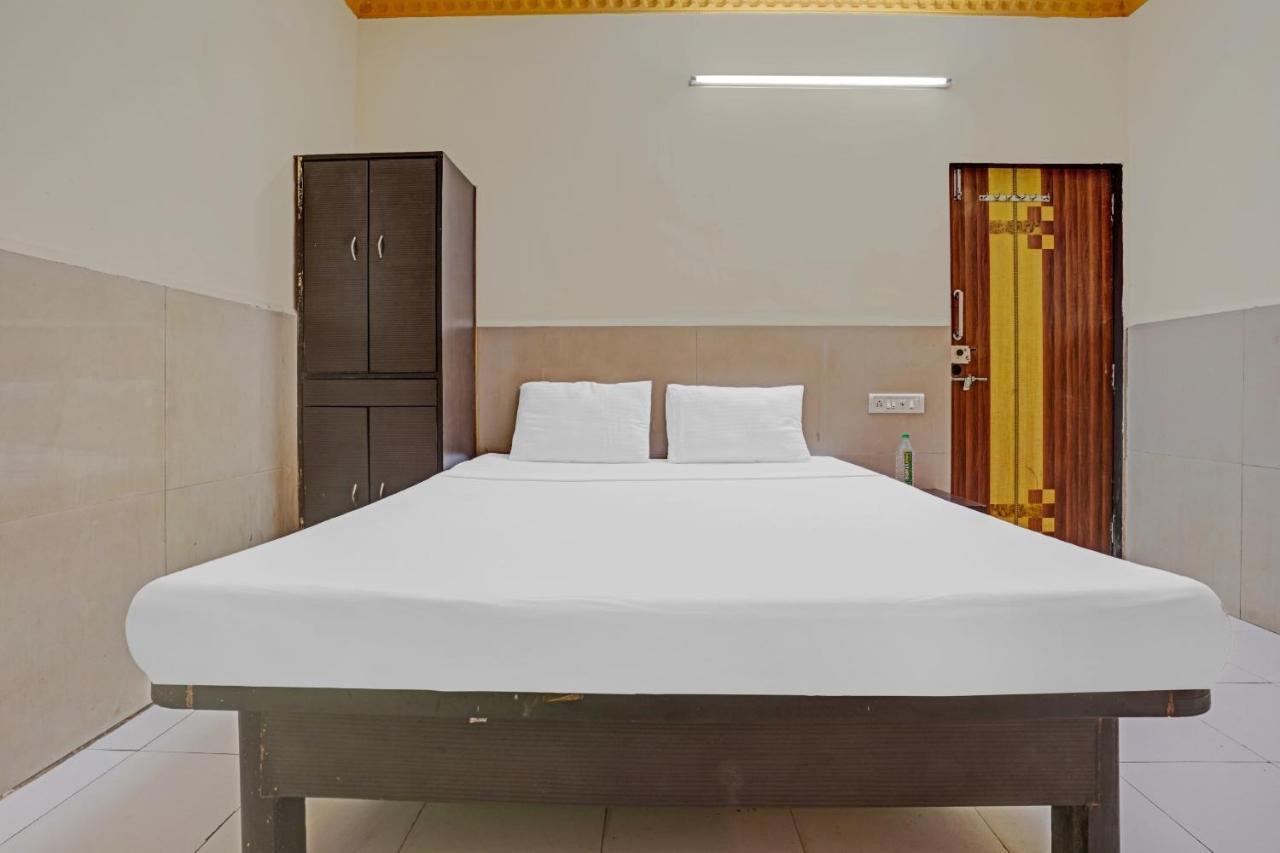 Spot On 81122 Alfa Lodge مومباي المظهر الخارجي الصورة
